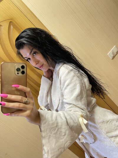  ,   Mikki, 29 ,   ,   