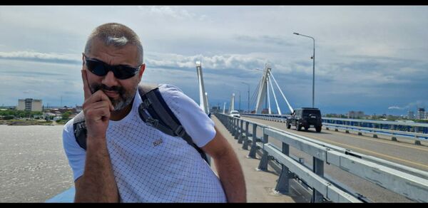  ,   SanSebastian, 42 ,  