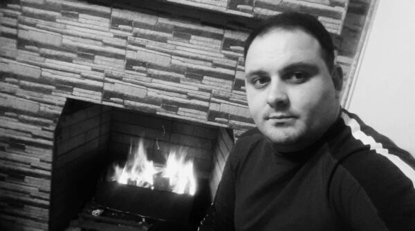  ,   Gio, 33 ,   ,   , c 