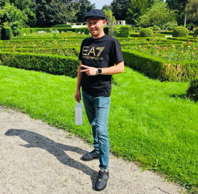  ,   Denis, 33 ,   ,   , c , 