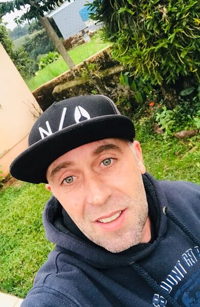  Holyrood,   Jean, 40 ,   ,   