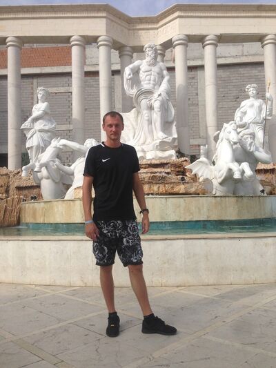  ,   Men, 34 ,  