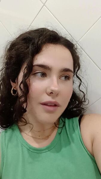 ,   Chole hart, 34 ,   ,   