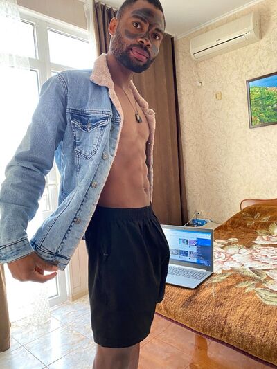  -,   Mike, 35 ,   ,   , c , 