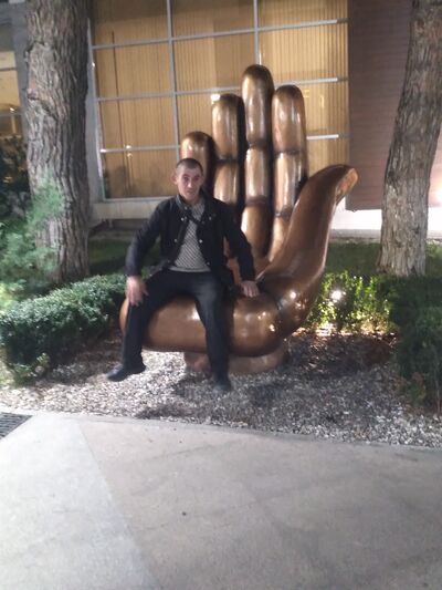  ,   Artur, 37 ,   ,   
