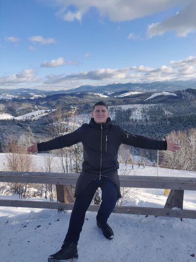  ,   Viktor, 33 ,   ,   , c , 