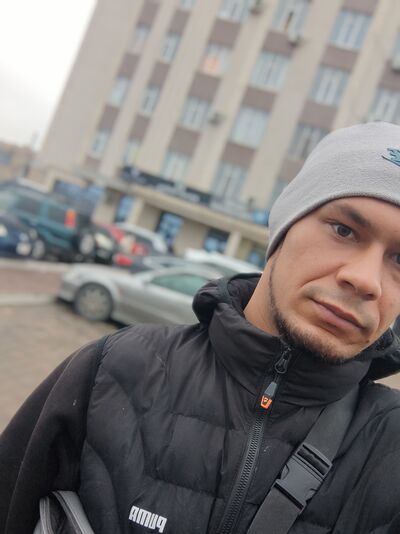  ,   Ilya, 25 ,   ,   