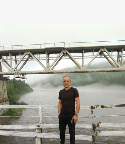  ,   Artur, 41 ,   ,   