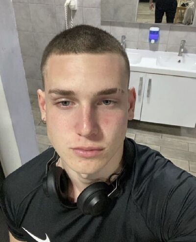  ,   Stephan, 20 ,   ,   