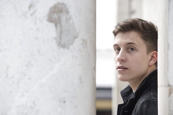  6214764  Loic_Nottet, 29 ,    