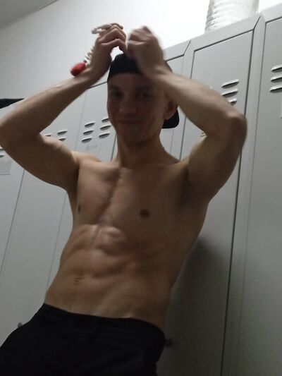  --,   Pavel, 33 ,   ,   , c , 