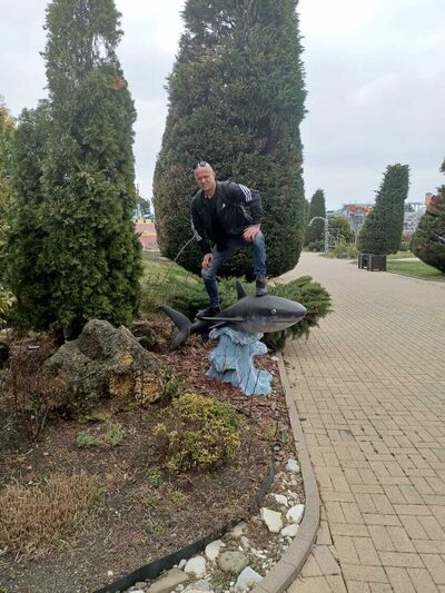  ,   Zahar, 41 ,   ,   