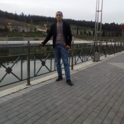  ,   Akbar, 42 ,     , c 