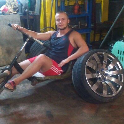  ,   Andrey, 32 ,   ,   