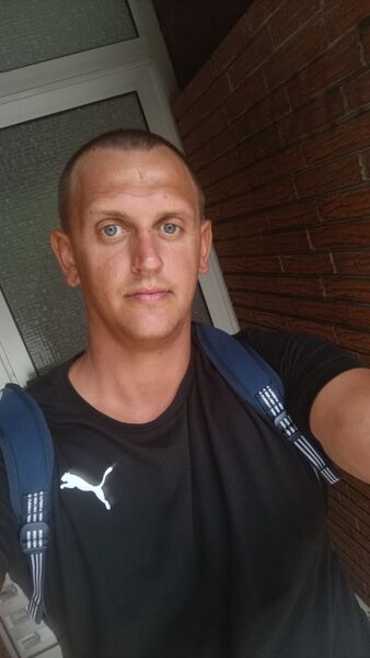  ,   Alexander, 32 ,   ,   