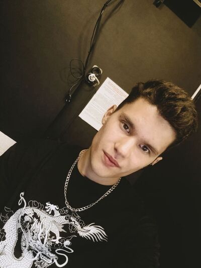  ,   Nikita, 20 ,   