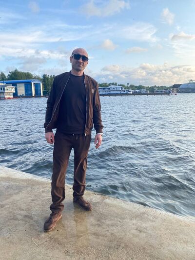  ,   Sargis, 37 ,   ,   , c , 