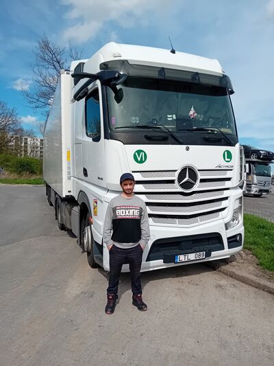  ,   Ilhom, 38 ,   ,   , c , 