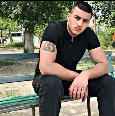  ,   Artyom, 34 ,   ,   