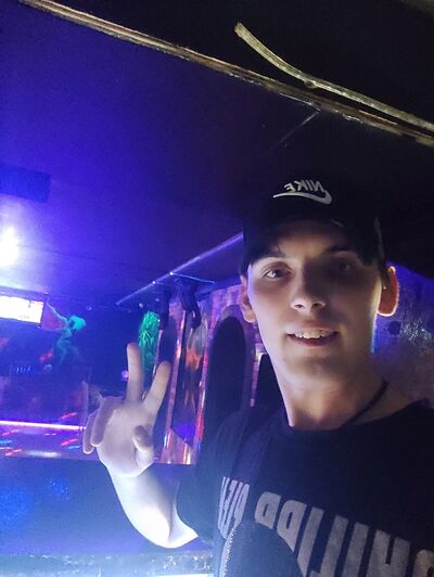  ,   Andrey, 25 ,   c , 