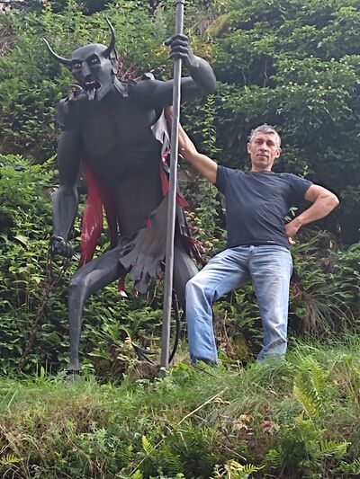  ,   Nicolae, 44 ,   ,   , c , 