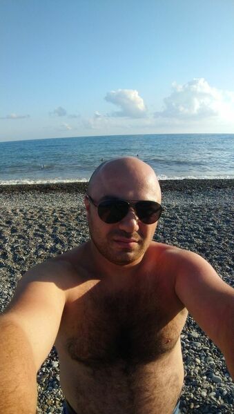  ,   Alik, 38 ,   