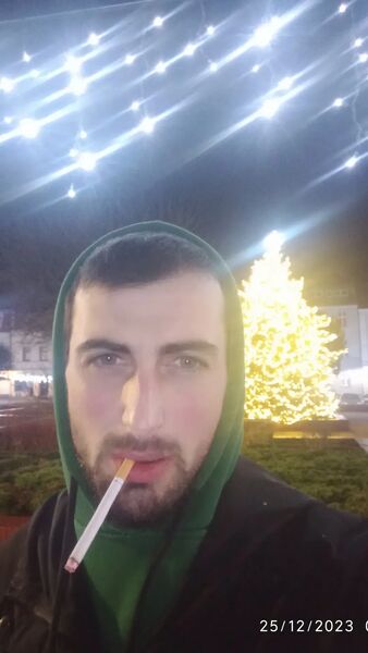  Glogowek,   Lasha, 32 ,   ,   