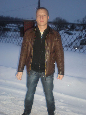  8893804  Artur, 35 ,    