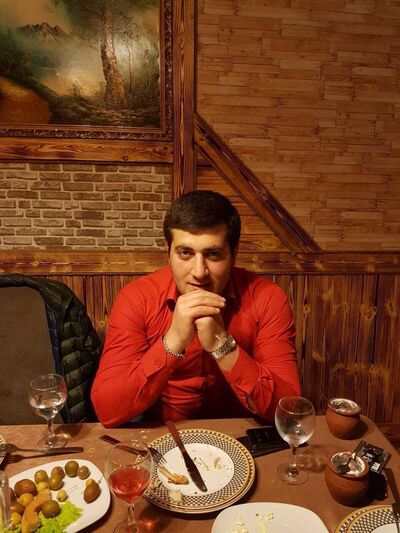  ,   Ali, 29 ,   ,   