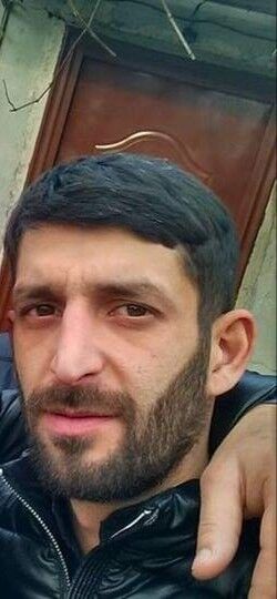  18743534  Aleqsi, 37 ,    