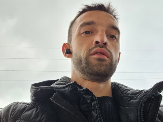  ,   Capral Frost, 32 ,     , c 