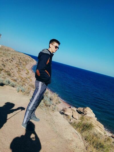  ,   Artem, 32 ,  