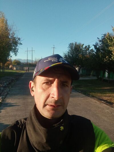  ,   Artem, 37 ,   ,   
