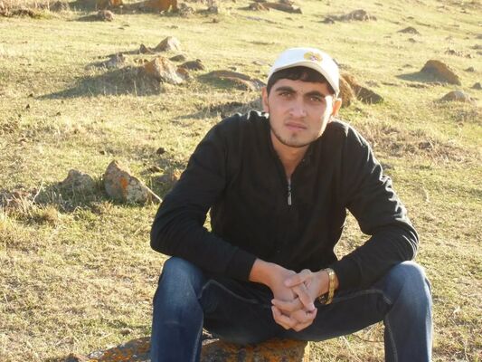 ,   Arman, 34 ,   ,   