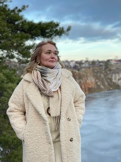  ,   Anastasia, 49 ,   c , 