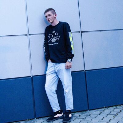  ,   Vladislav, 27 ,   ,   