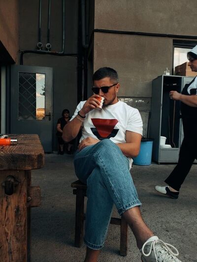  ,   George, 33 ,   ,   