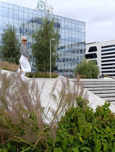  ,   Helena, 54 ,   ,   