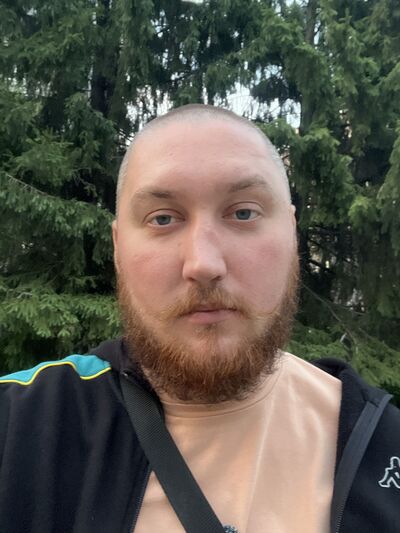  ,   Artem, 34 ,   