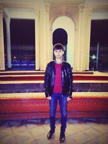  18953444  Hijatullo, 30 ,    