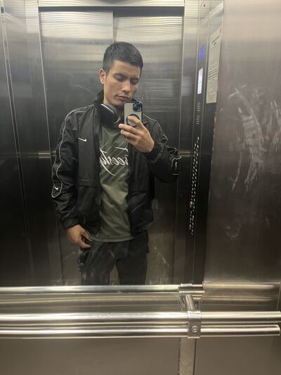  -,   Sasha, 23 ,   ,   