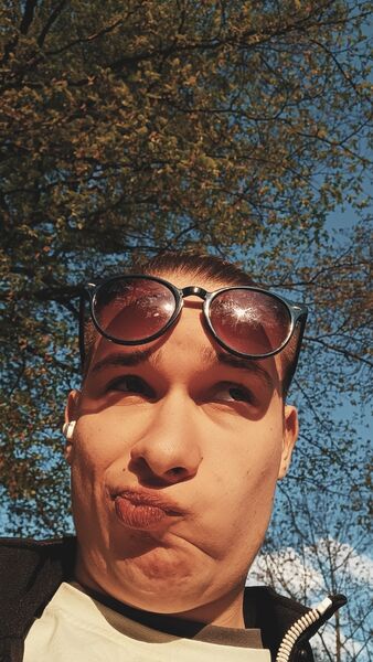  ,   Alex, 22 ,   ,   