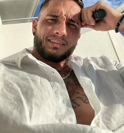  --,   Russell, 38 ,   ,   