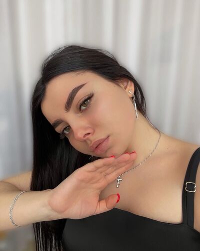  ,   Valeria, 20 ,     , c 