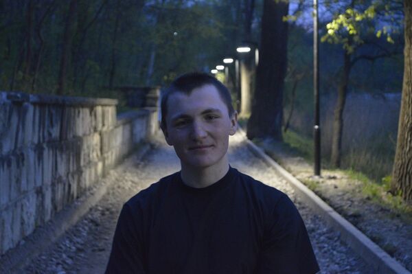  ,   Vlad A, 25 ,   ,   , c 