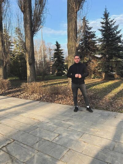  ,   Ilya, 28 ,   ,   