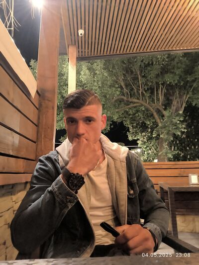  ,   Dorian, 28 ,   ,   
