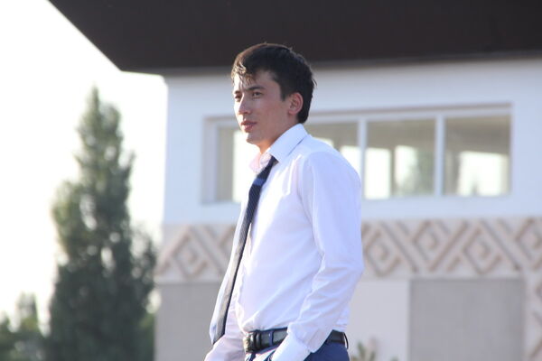  ,   Samat, 37 ,   