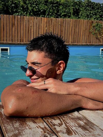  ,   Volodya, 19 ,   ,   