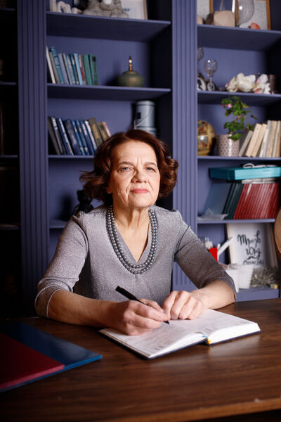  ,   Vera, 71 ,     , c 